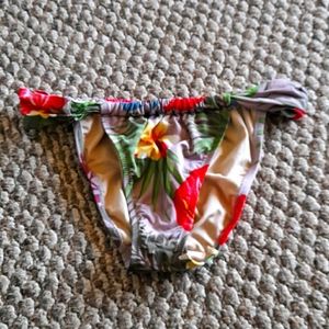 Victoria's secret bathing suit bikini bottom M